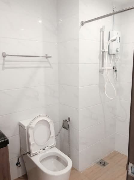 Service Residence for Sale at Country Garden Central Park - Jane Poh - Bathroom - PropertyGuru.com.my