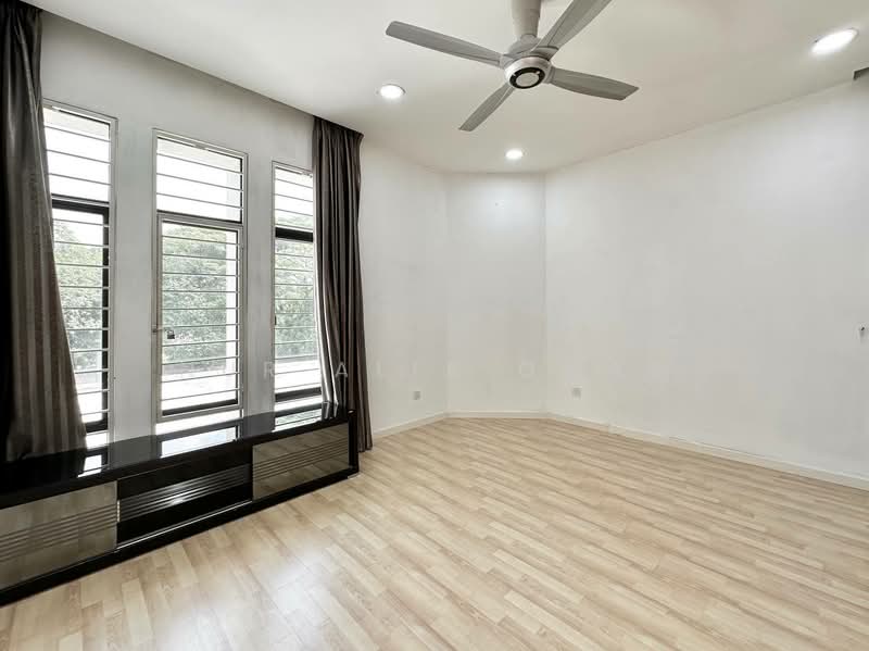 Rumah Teres 2 Tingkat untuk Dijual di Bandar Bukit Raja (Klang) - Nur Alia Omar - Living Room - PropertyGuru.com.my