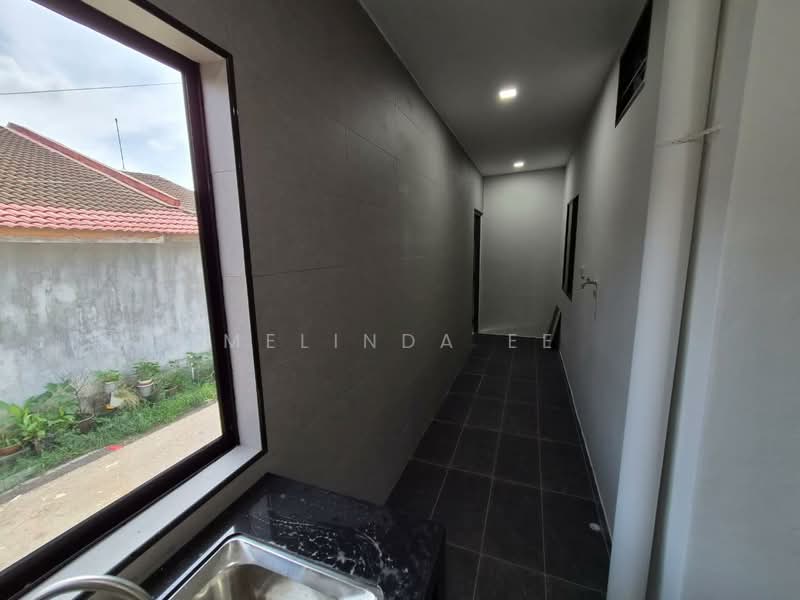 Rumah Teres 1 Tingkat untuk Dijual di Bandar Putra (Kulai) - Melinda Ee - Corridor - PropertyGuru.com.my