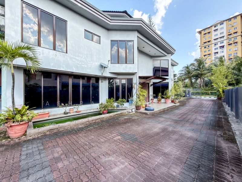 Bungalow for Sale in Seksyen 18 (Petaling Jaya) - Ashraff Daniel - PropertyGuru.com.my