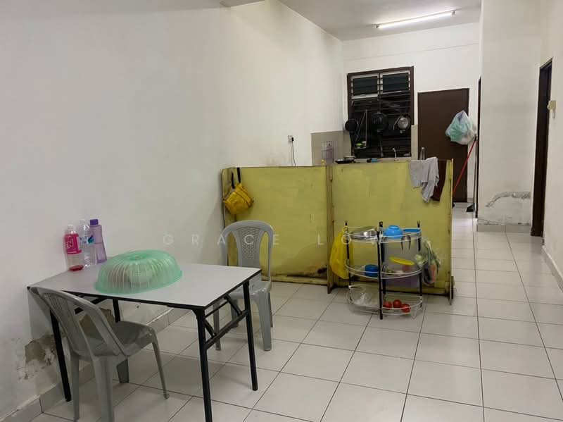 2-storey Terraced House for Sale in Taman Scientex Senai (Senai) - Grace Low - Kitchen - PropertyGuru.com.my