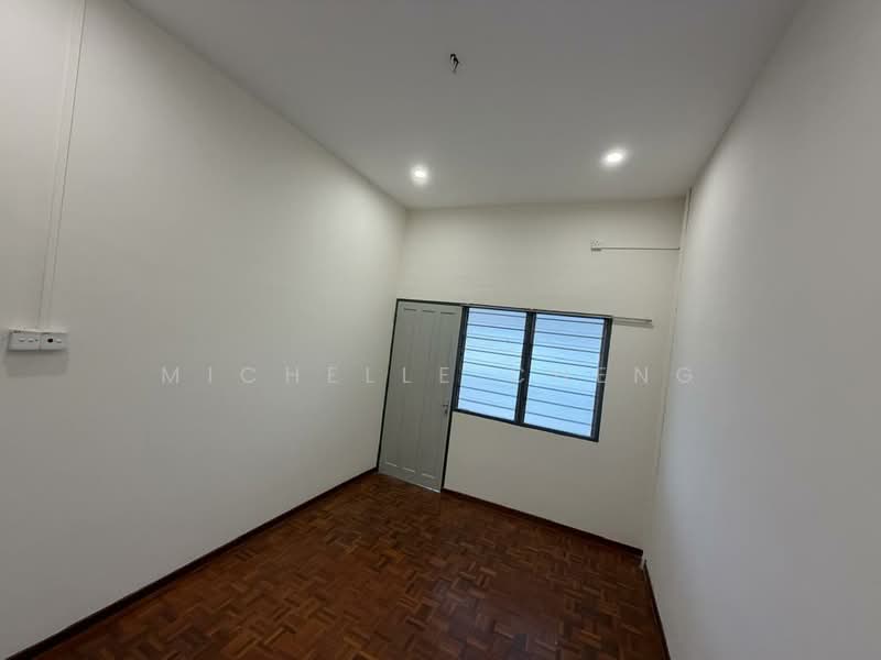 Rumah Berkembar untuk Disewa di Taman Wah Keong (Ipoh) - Michelle Cheng - Bedroom - PropertyGuru.com.my