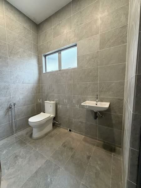 Rumah Berkembar untuk Disewa di Taman Wah Keong (Ipoh) - Michelle Cheng - Bathroom - PropertyGuru.com.my