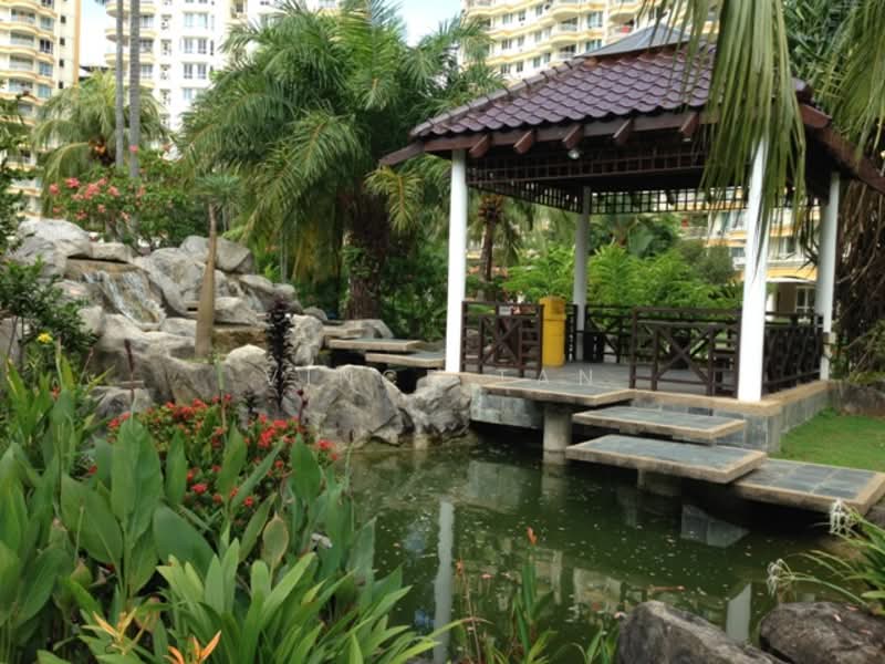 Kondominium untuk Disewa di Gold Coast Resort Condominium - Vince Tan - Garden - PropertyGuru.com.my