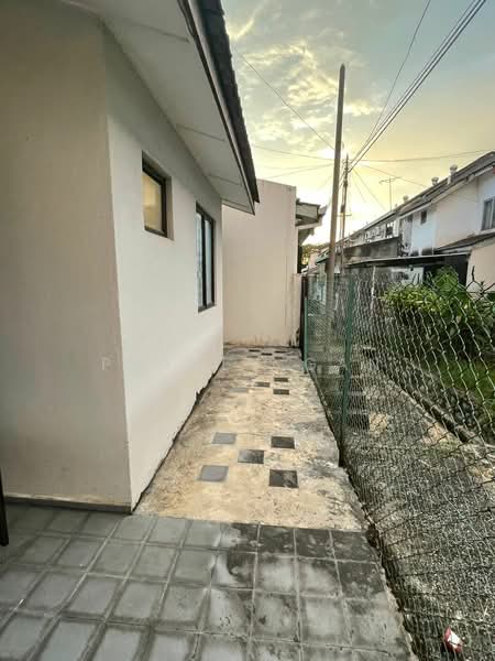 Rumah Teres 2 Tingkat untuk Disewa di Usj 5 (Subang Jaya) - Pearly Gan - Exterior - PropertyGuru.com.my