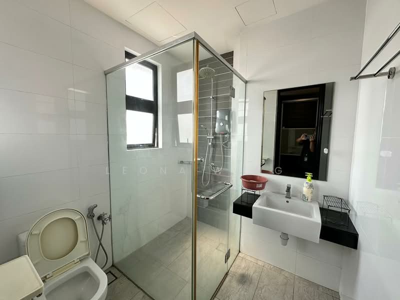 Servis Apartment untuk Dijual di D'Aman Residences @ Puchong - Leona Wong - Bathroom - PropertyGuru.com.my