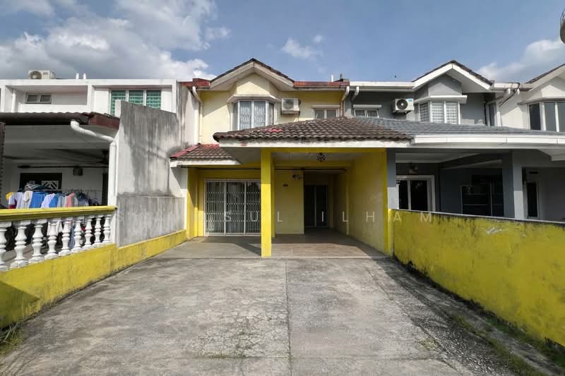 2-storey Terraced House for Sale in Subang (Selangor) - Syamsul Ilham - Exterior - PropertyGuru.com.my