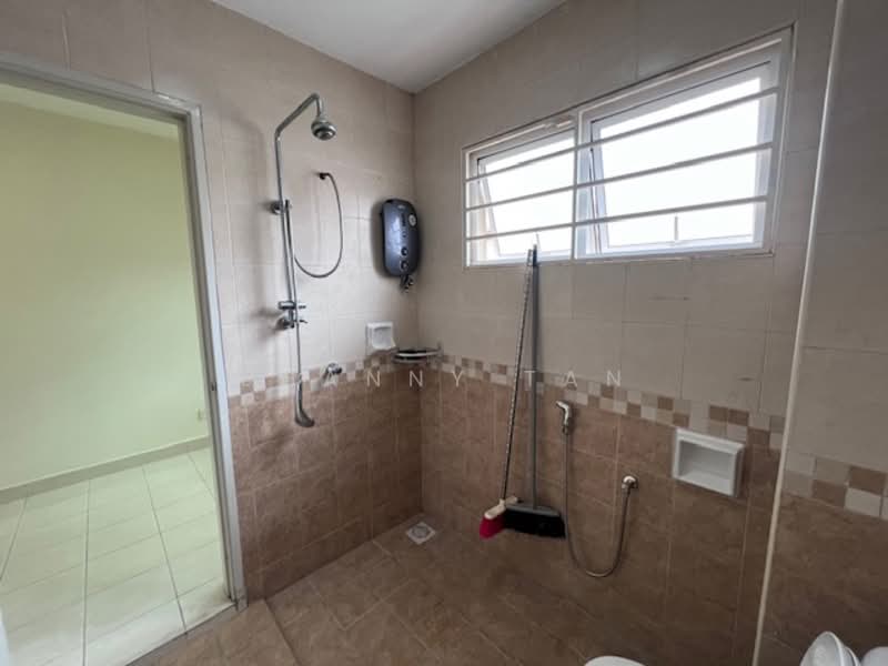 2.5-storey Terraced House for Sale in Bandar Mahkota Cheras (Cheras) - Shanny Tan - Bathroom - PropertyGuru.com.my