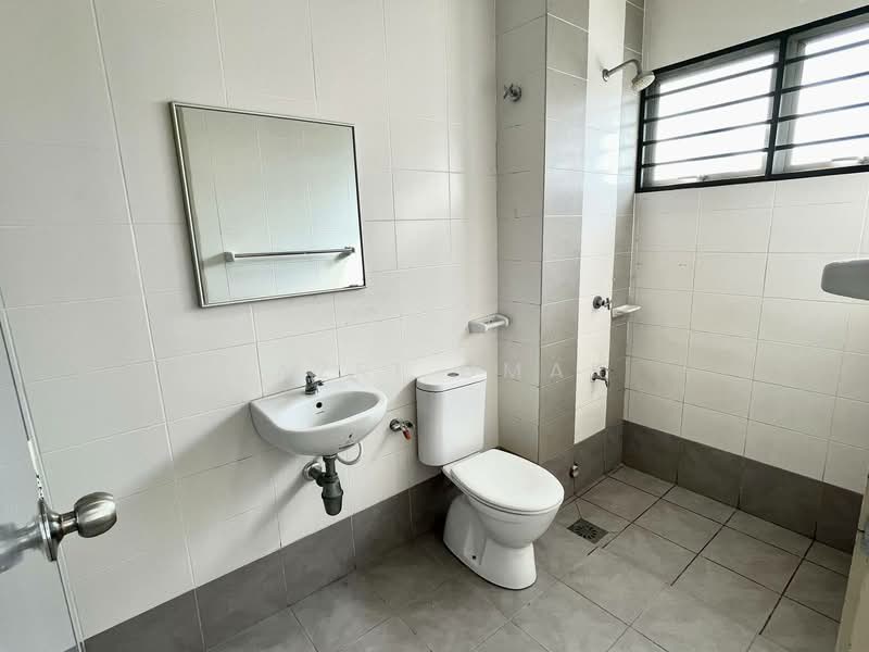 2-storey Terraced House for Sale in Bandar Bukit Raja (Klang) - Fazri Omar - Bathroom - PropertyGuru.com.my