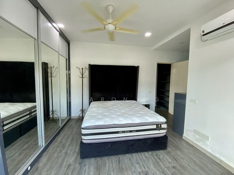 Cluster House for Sale in Taman Mount Austin (Tebrau) - Sharon Ng - Bedroom - PropertyGuru.com.my