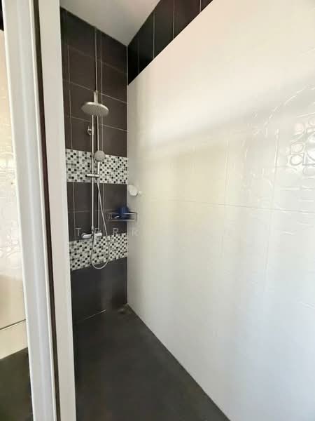 Semi-Detached House for Sale in Taman Perling (Perling) - Terry Tan - Bathroom - PropertyGuru.com.my
