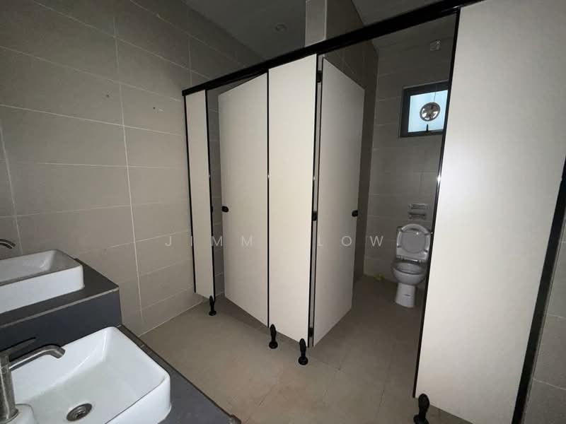 Kedai / Pejabat untuk Disewa di Subang Jaya (Selangor) - Jimmy Low - 1st Floor - Bathroom - PropertyGuru.com.my