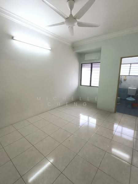 2-storey Terraced House for Sale in Taman Menglembu Timur (Menglembu) - Michelle Cheng - Bedroom - PropertyGuru.com.my