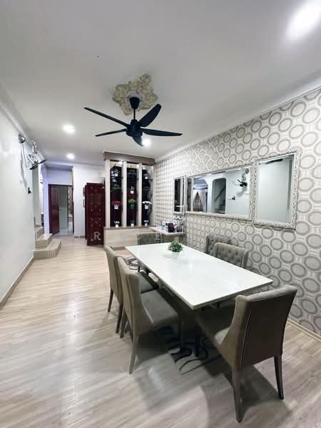 1.5-storey Terraced House for Sale in Taman Pelangi Indah (Ulu Tiram) - Grace Low - Dining Room - PropertyGuru.com.my