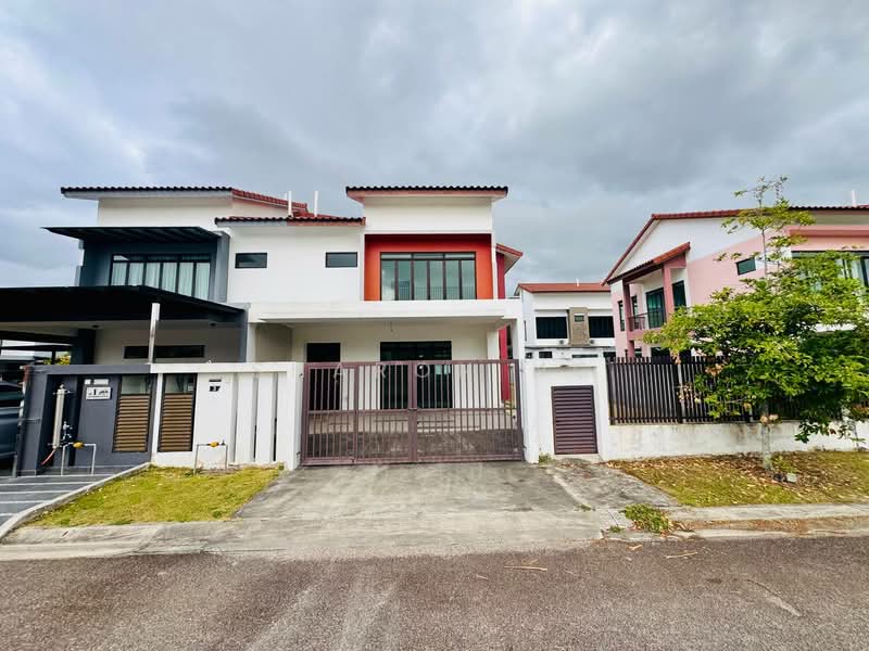 Semi-Detached House for Sale in Bandar Dato Onn (Tebrau) - Sharon Ng - Exterior - PropertyGuru.com.my