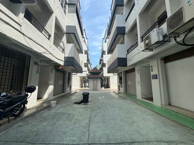 Shop for Sale in Bandar Baru Bangi (Selangor) - Mohd Faizal - Exterior - PropertyGuru.com.my