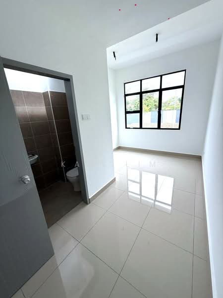2-storey Terraced House for Sale in Taman Ponderosa (Johor Bahru) - Karl Lim - Bathroom - PropertyGuru.com.my