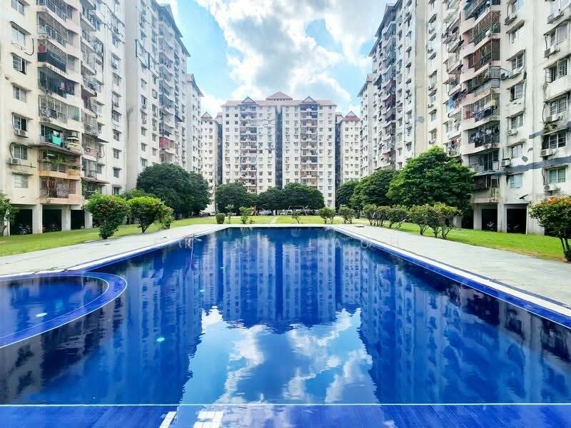 Kondominium untuk Dijual di Genting Court Condominium - Kent Lau - Exterior - PropertyGuru.com.my