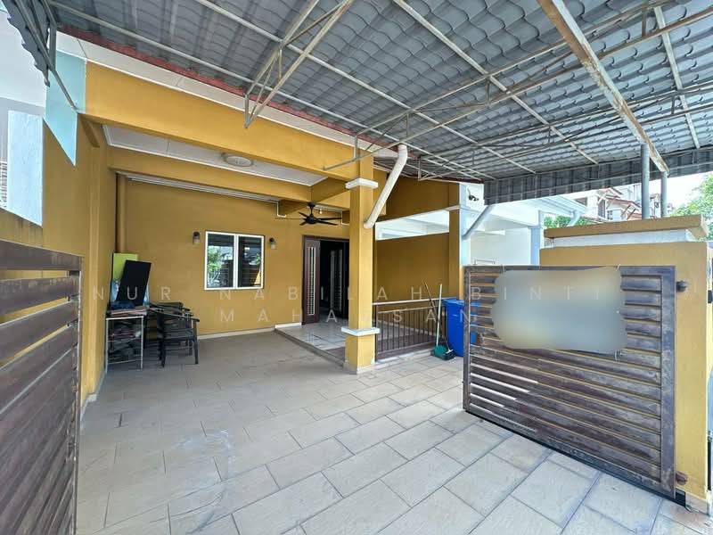 Rumah Teres 3 Tingkat untuk Dijual di Seksyen U5 (Shah Alam) - Nur Nabilah Binti Mahassan - Exterior - PropertyGuru.com.my