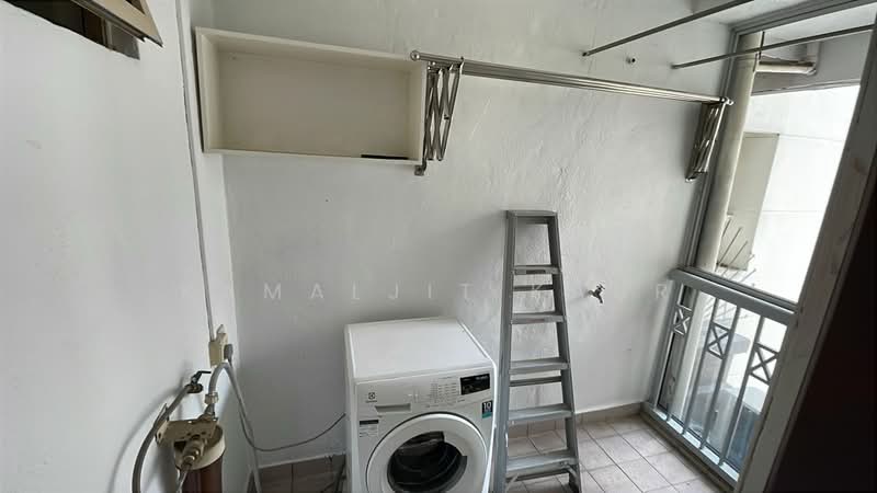 Kondominium untuk Disewa di Almaspuri - Kamaljit Kaur - Balcony - PropertyGuru.com.my