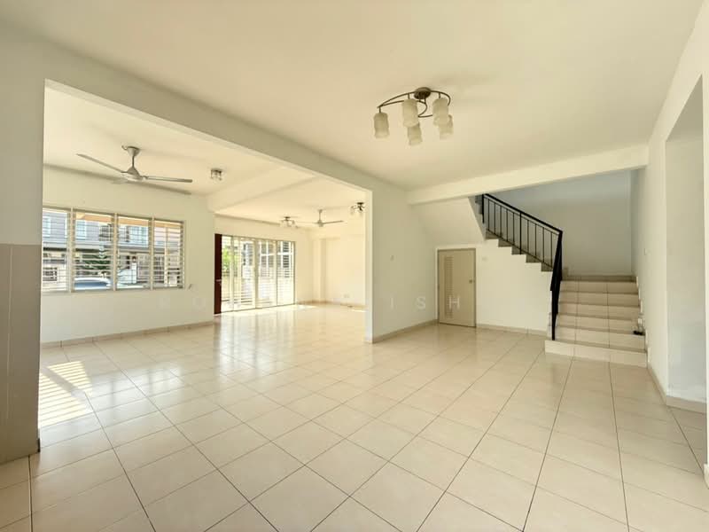 2-storey Terraced House for Sale in Sungai Buloh (Selangor) - Rohana Ishak - Living Room - PropertyGuru.com.my