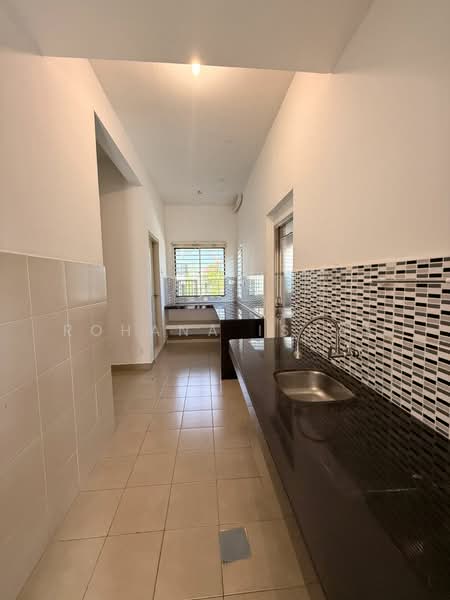 2-storey Terraced House for Sale in Sungai Buloh (Selangor) - Rohana Ishak - Kitchen - PropertyGuru.com.my