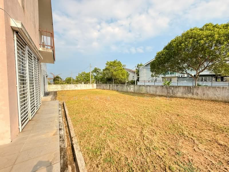 2-storey Terraced House for Sale in Sungai Buloh (Selangor) - Rohana Ishak - Exterior - PropertyGuru.com.my