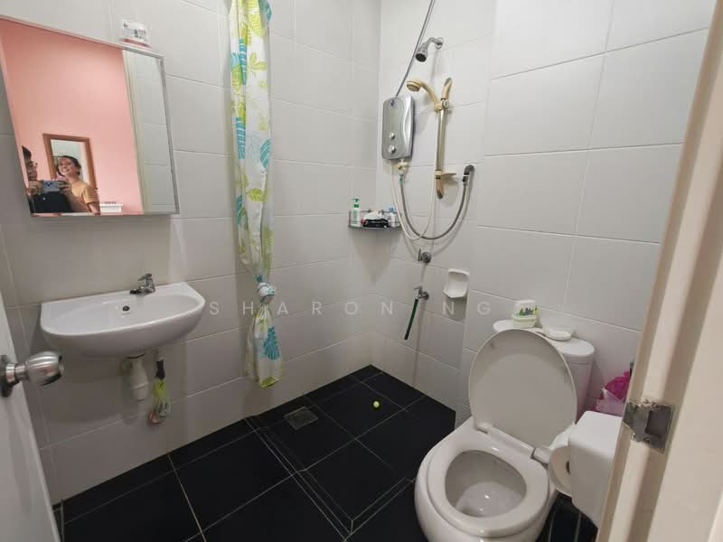 Cluster House for Sale in Setia Tropika (Johor Bahru) - Sharon Ng - Bathroom - PropertyGuru.com.my