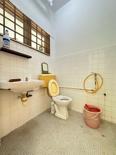 Apartment for Sale at The Riviera - Zulhaikal Asmadee - Bathroom - PropertyGuru.com.my