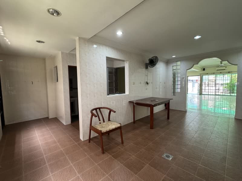 2-storey Terraced House for Sale in Bukit Rahman Putra (Sungai Buloh) - PeiGee . - Living Room - PropertyGuru.com.my