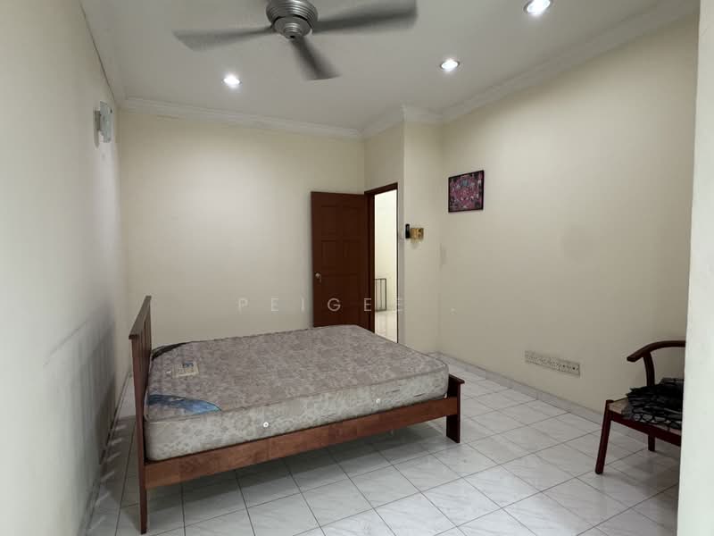 2-storey Terraced House for Sale in Bukit Rahman Putra (Sungai Buloh) - PeiGee . - Bedroom - PropertyGuru.com.my