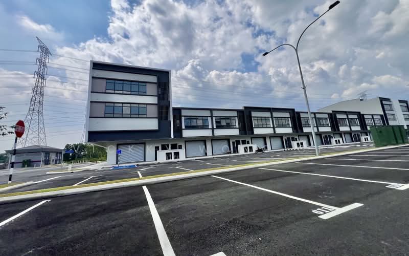 Shop for Sale in Bandar Rimbayu (Telok Panglima Garang) - Vickky Wong CF - Exterior - PropertyGuru.com.my