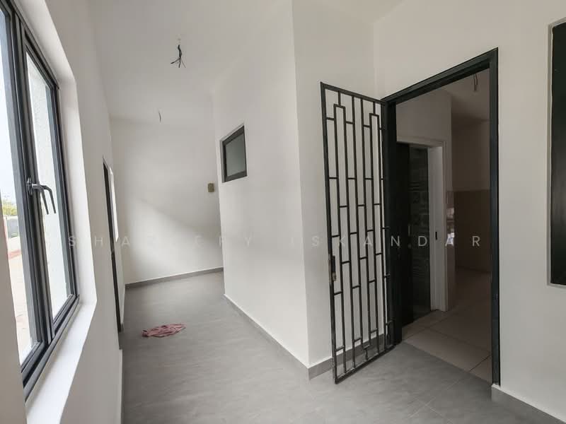 2-storey Terraced House for Sale in Elmina (Shah Alam) - Shaziery Iskandar - Corridor - PropertyGuru.com.my