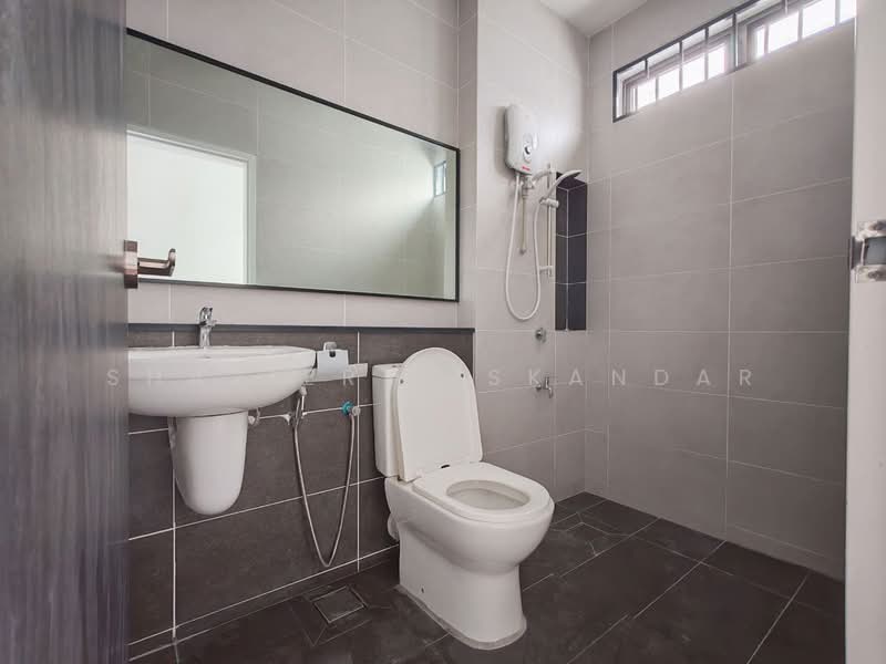 2-storey Terraced House for Sale in Elmina (Shah Alam) - Shaziery Iskandar - Bathroom - PropertyGuru.com.my