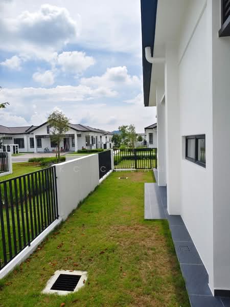 Rumah Teres 1 Tingkat untuk Disewa di Eco Grandeur (Puncak Alam) - KC Cheah - Exterior - PropertyGuru.com.my