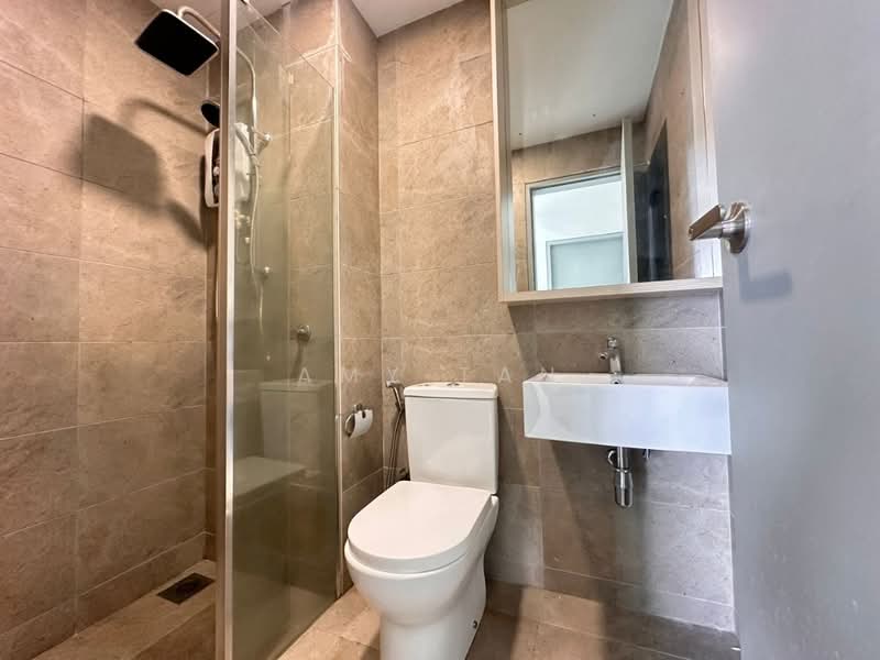 Service Residence for Sale at Suasana @ Utropolis - Amy Tan - Bathroom - PropertyGuru.com.my