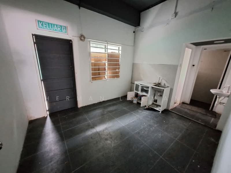 Shop for Rent in Seksyen 16 (Shah Alam) - Herman Lokman - Interior - PropertyGuru.com.my