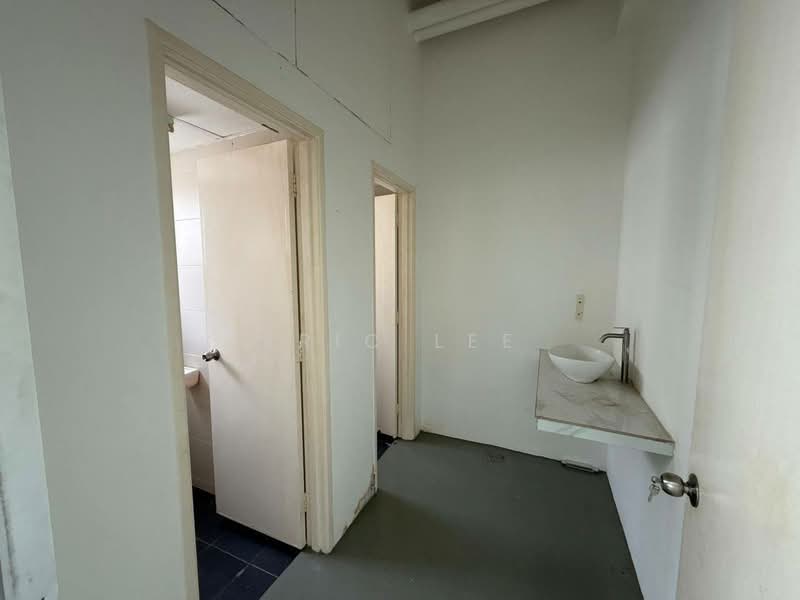 Shop / Office for Sale in Pusat Perdagangan Danga Utama (Johor Bahru) - Eric Lee - Interior - PropertyGuru.com.my