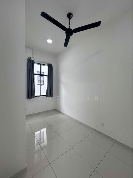 2-storey Terraced House for Sale in Austin Crest (Johor Bahru) - James Tan - Bedroom - PropertyGuru.com.my