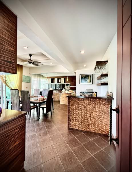 Condominium for Sale at The Cove Condominium - Jeanette Hee - Dining Room - PropertyGuru.com.my