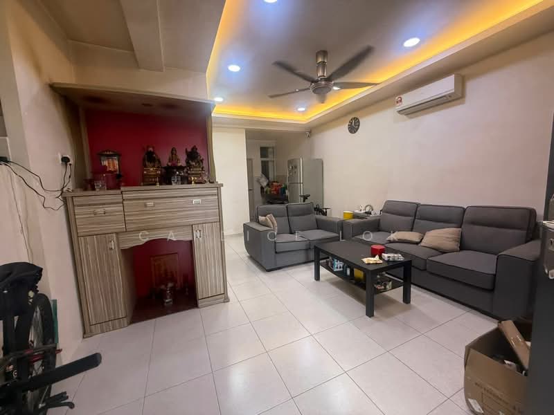 Rumah Teres 2 Tingkat untuk Dijual di Taman Daya (Johor Bahru) - Candice Lok - Living Room - PropertyGuru.com.my
