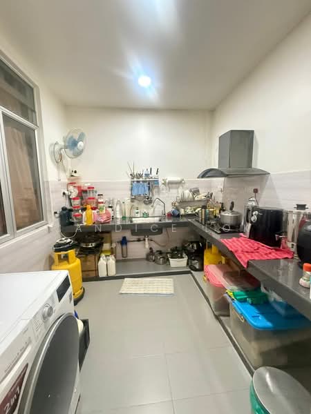 Rumah Teres 2 Tingkat untuk Dijual di Taman Daya (Johor Bahru) - Candice Lok - Kitchen - PropertyGuru.com.my