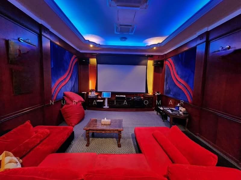 Rumah Banglo untuk Dijual di Shah Alam (Selangor) - Nur Alia Omar - Living Room - PropertyGuru.com.my