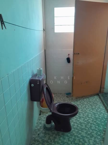 Semi-Detached House for Sale in Taman Pengly (Kamunting) - See Khei Leong - Bathroom - PropertyGuru.com.my