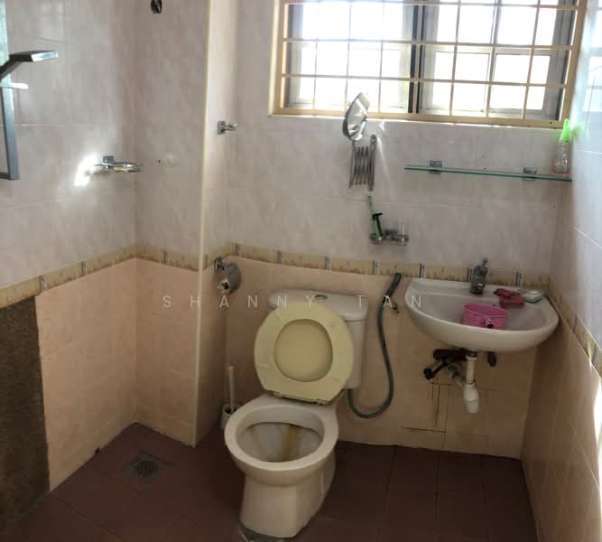 2-storey Terraced House for Sale in Bandar Sungai Long (Selangor) - Shanny Tan - Bathroom - PropertyGuru.com.my