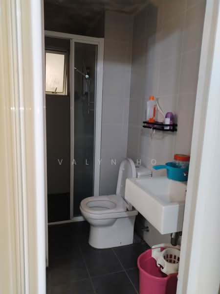Servis Apartment untuk Disewa di Cerrado @ Southville City - Valyn Ho - Bathroom - PropertyGuru.com.my
