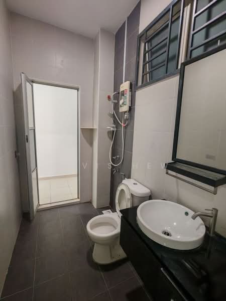 2-storey Terraced House for Rent in Johor Bahru (Johor) - Mavis Hew - Bathroom - PropertyGuru.com.my