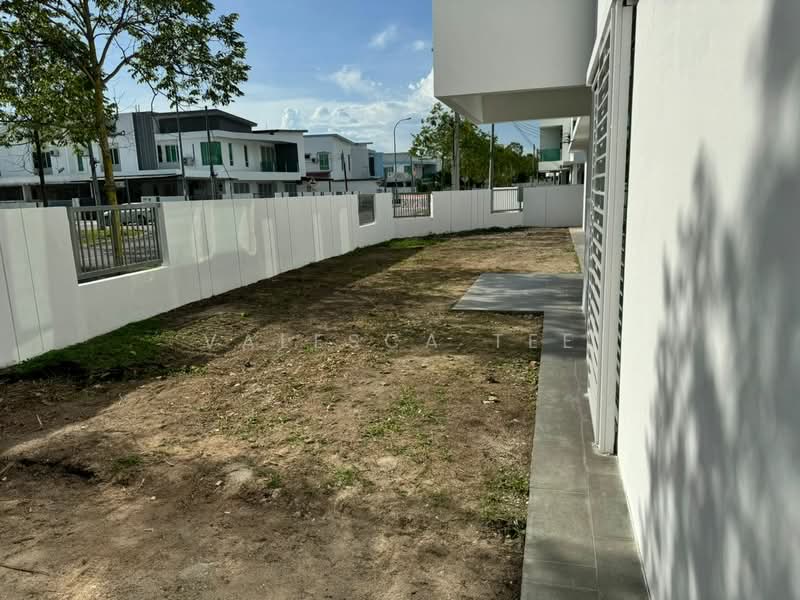 Rumah Teres untuk Dijual di Bandar Sri Sendayan (Negeri Sembilan) - Valesca Tee - Exterior - PropertyGuru.com.my