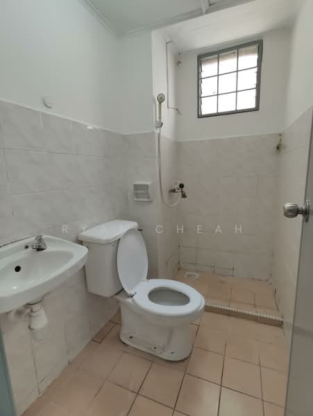 Pangsapuri untuk Disewa di SD Apartments II - Ryan Cheah - Bathroom - PropertyGuru.com.my