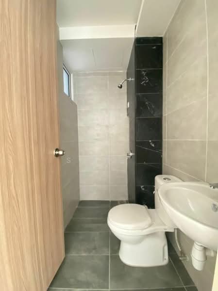Condominium for Sale at QuayWest Residence - Siang . - Bathroom - PropertyGuru.com.my